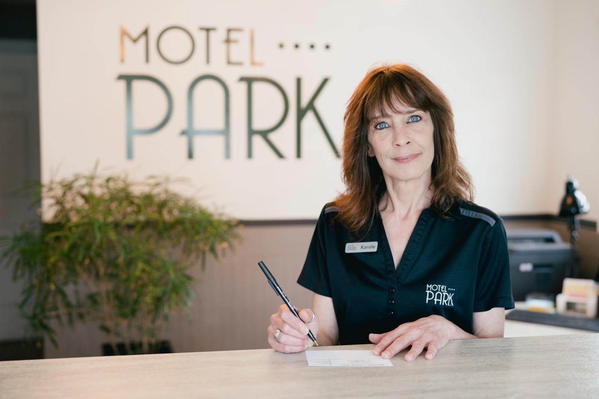 Motel Park วาล-ดอร์ ภายนอก รูปภาพ